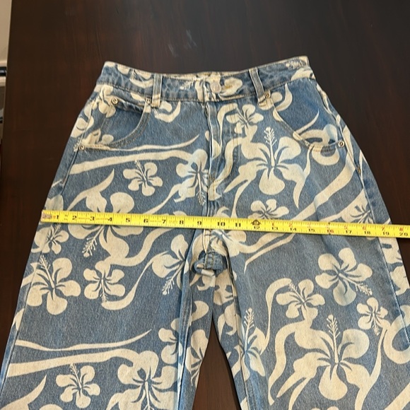 Tiger Mist Hawaiian Hibiscus High Waist Baggy Fit Button Fly Jeans - Picture 8 of 14